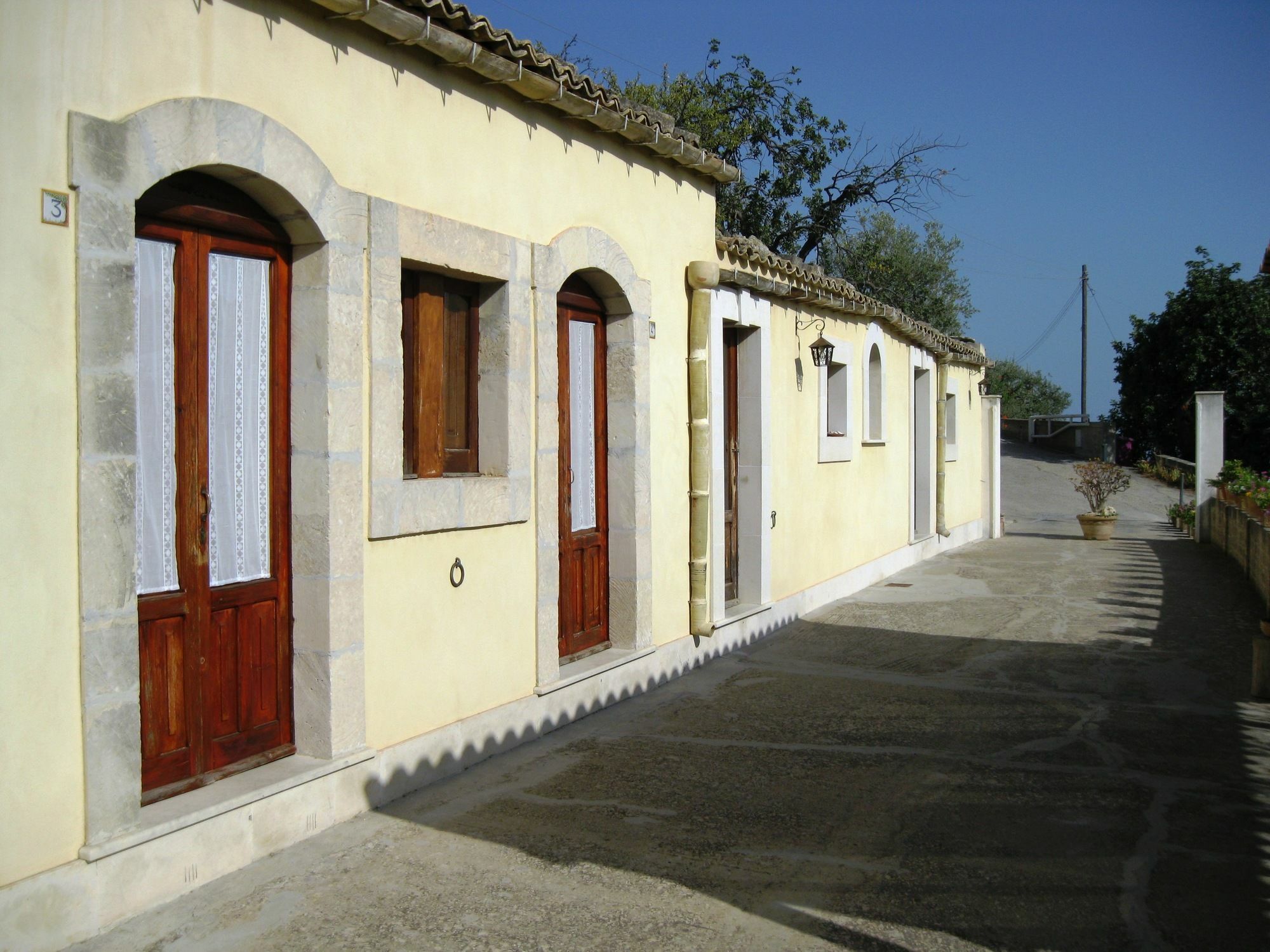 La Suma Sumalia Bed and Breakfast Noto Exteriör bild