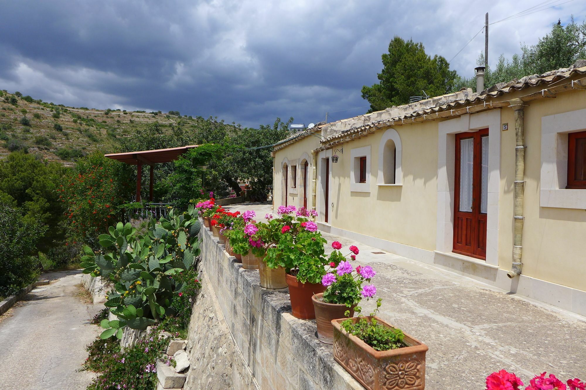 La Suma Sumalia Bed and Breakfast Noto Exteriör bild